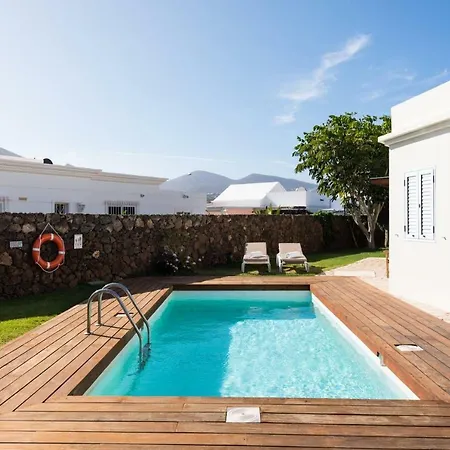 Puerto Del Carmen Sleeps 6 Pool Wifi T812191 Willa Puerto del Carmen (Lanzarote)